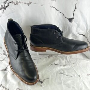Cole Haan Leather Chukka Boots Black Stacked Wood Heel Rubber Sole Lace-Up